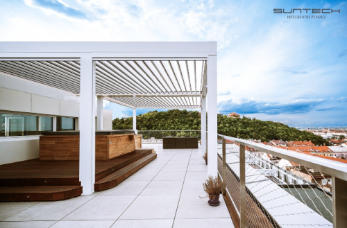 Nowoczesne zadaszenie tarasu – pergola tarasowa wolnostojąca