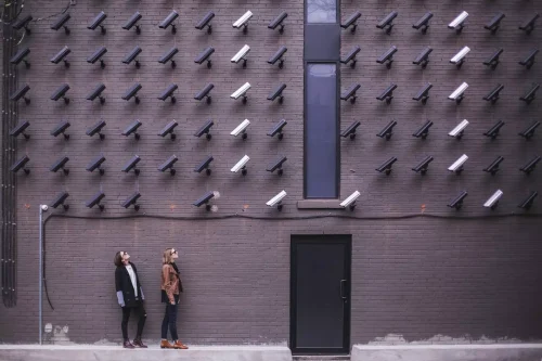 Jak zabezpieczyć dom przed włamaniem złodzieja? – Porady o systemie alarmowym